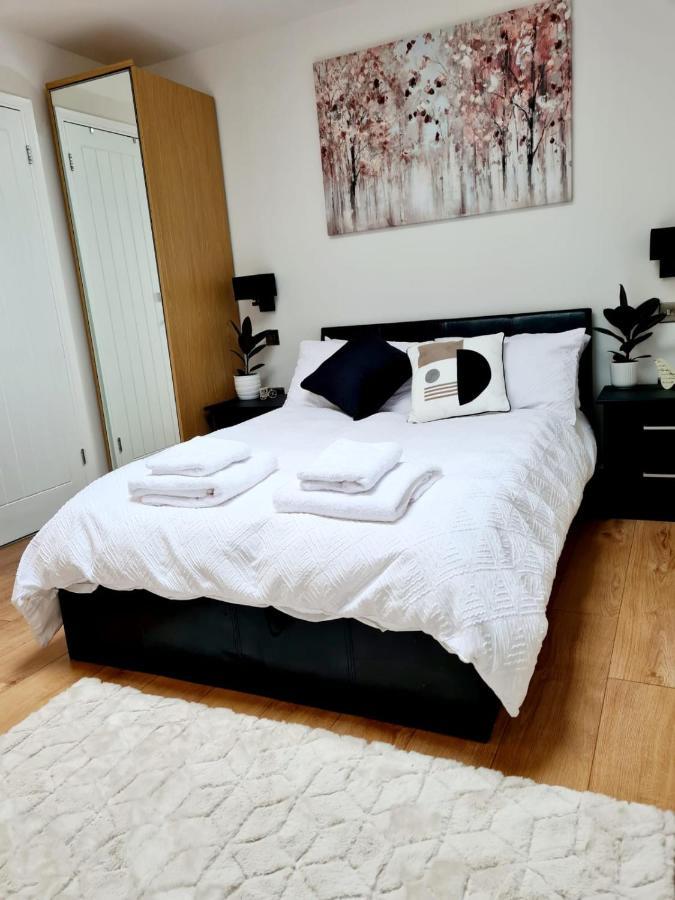 Canterbury Romantic Modern Home Goodnestone  Eksteriør billede