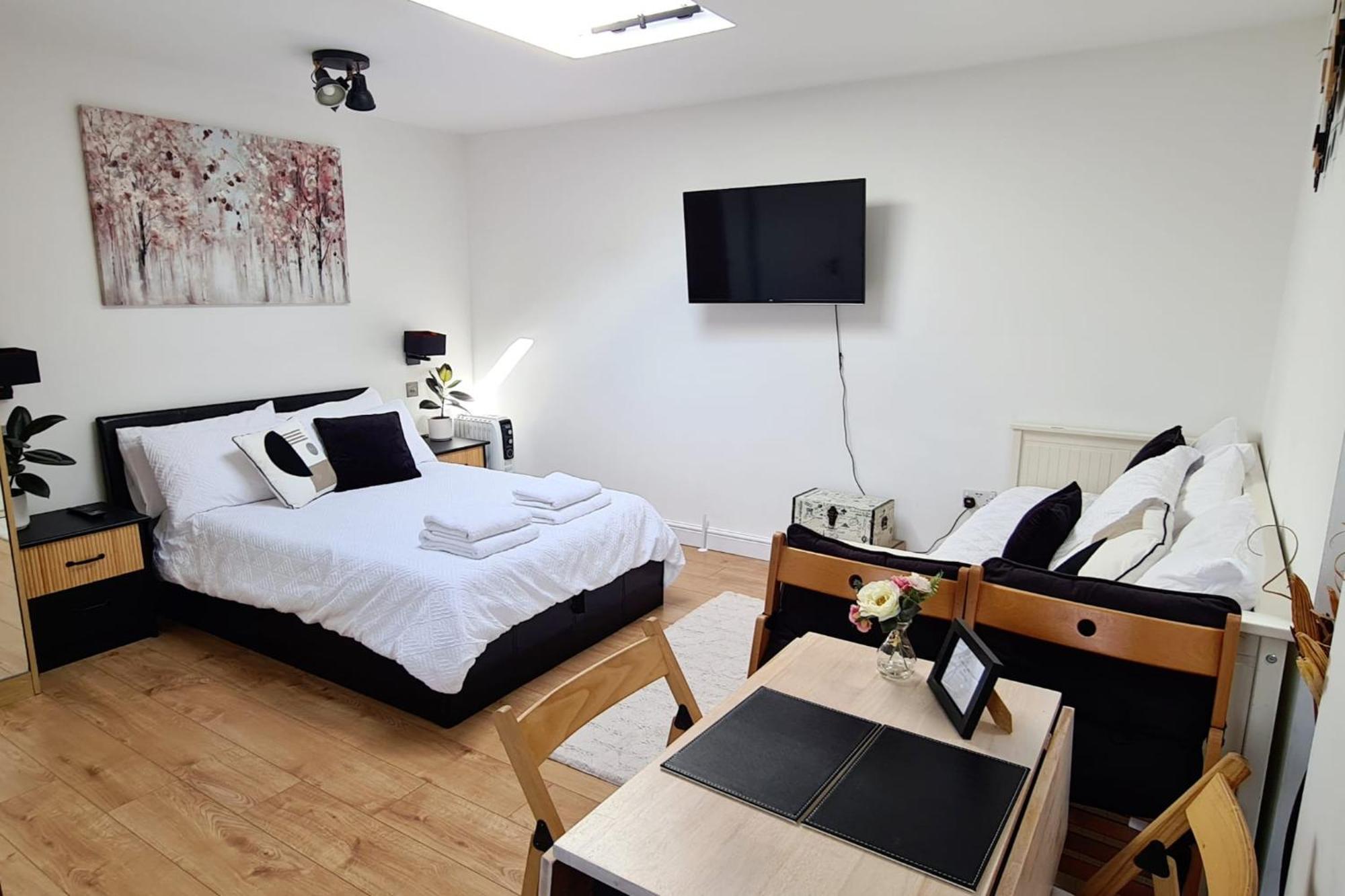 Canterbury Romantic Modern Home Goodnestone  Eksteriør billede