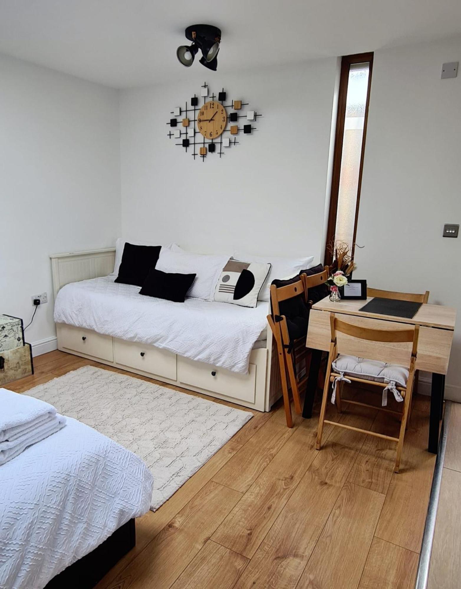 Canterbury Romantic Modern Home Goodnestone  Eksteriør billede