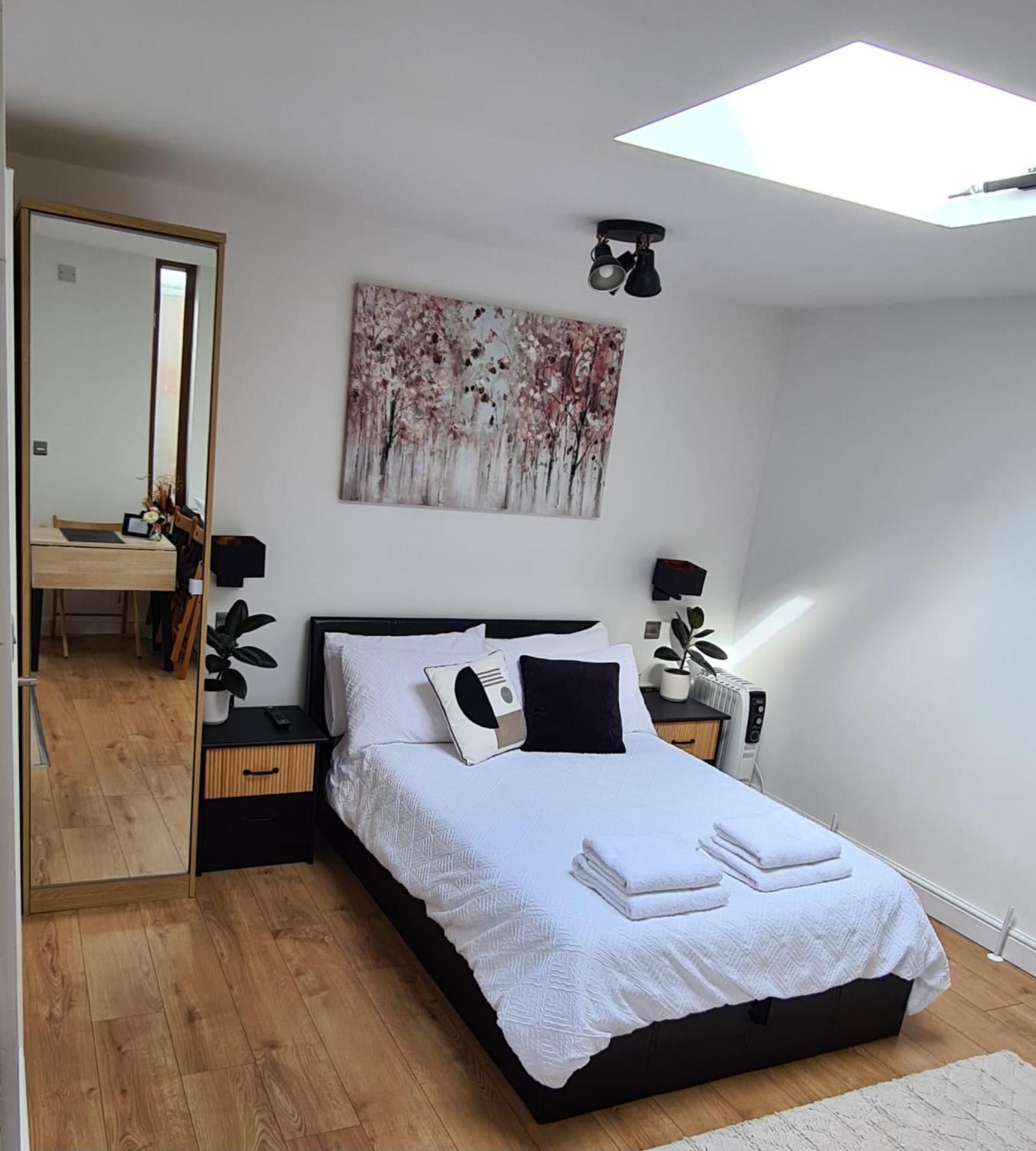 Canterbury Romantic Modern Home Goodnestone  Eksteriør billede